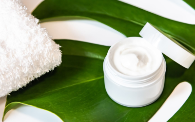 Maquillage 2024 : techniques, innovations et chiffres clés pour briller